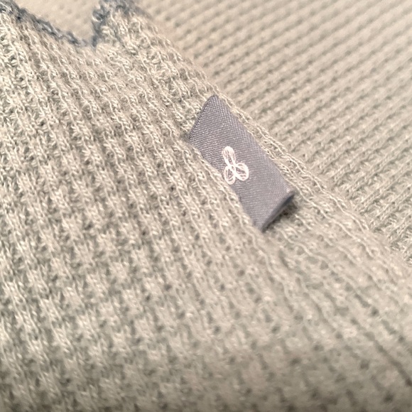 TNA | Waffle thermal knit boxy long sleeve - 2 for the price of 1!! - Picture 8 of 10